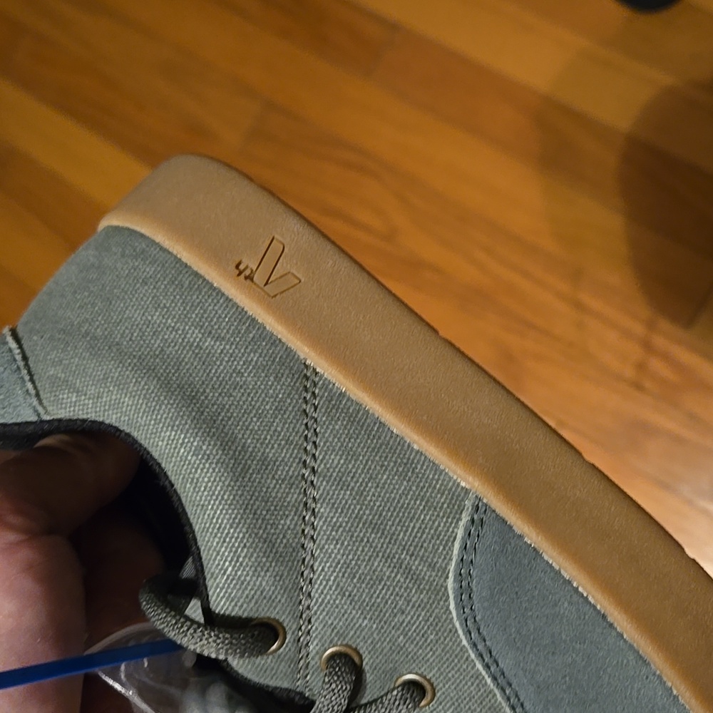 NWT Men's AREth PLUG Skate Shoes. Colors Greyish Green & Gum.Come in Var Sizes - Picture 6 of 10